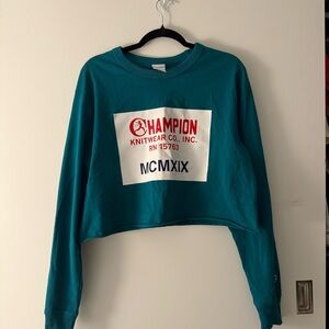 Champion Teal Long-Sleeve Crop Top